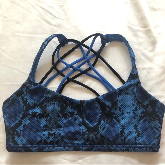 lululemon athletica Other - Lululemon Free To Be Wild Bra (size 6)